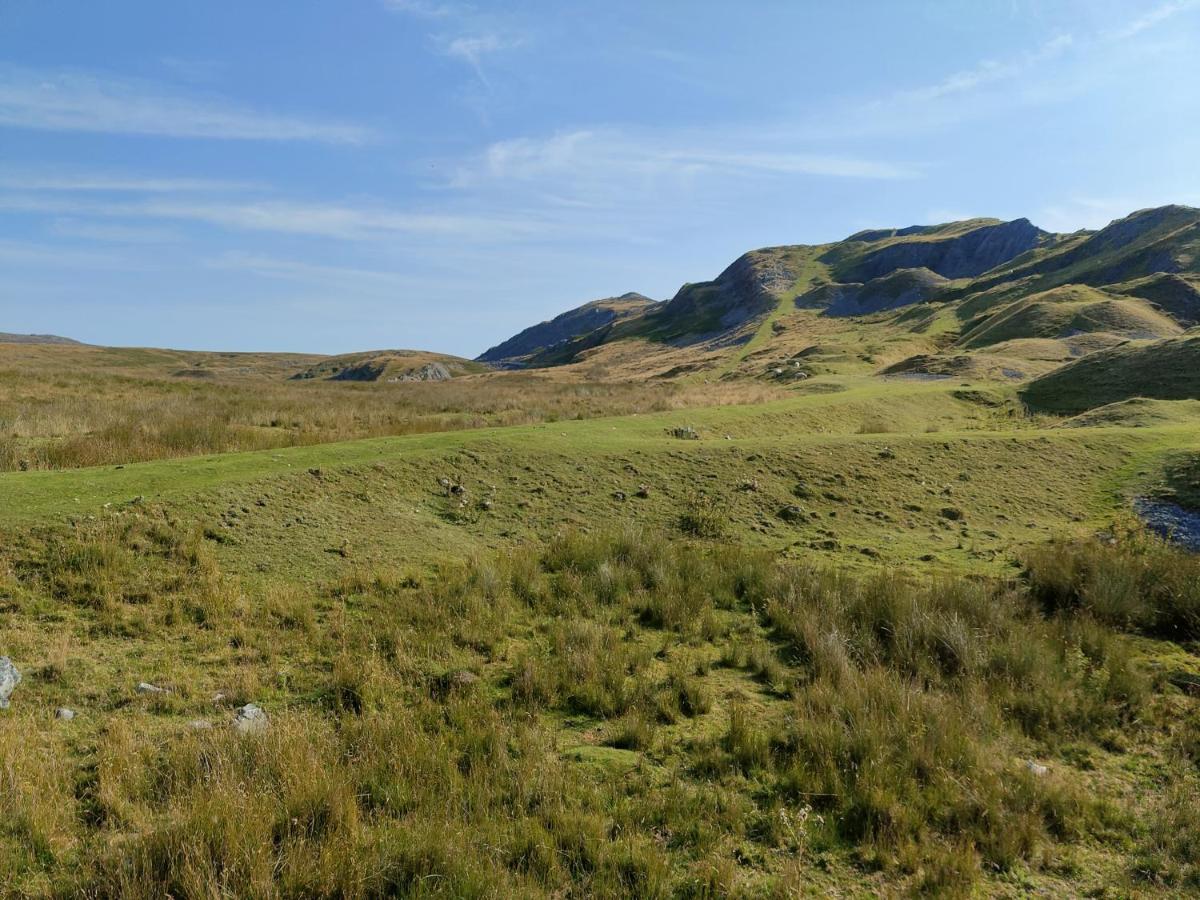 Отель Pentre Riding Stables Abercraf Экстерьер фото